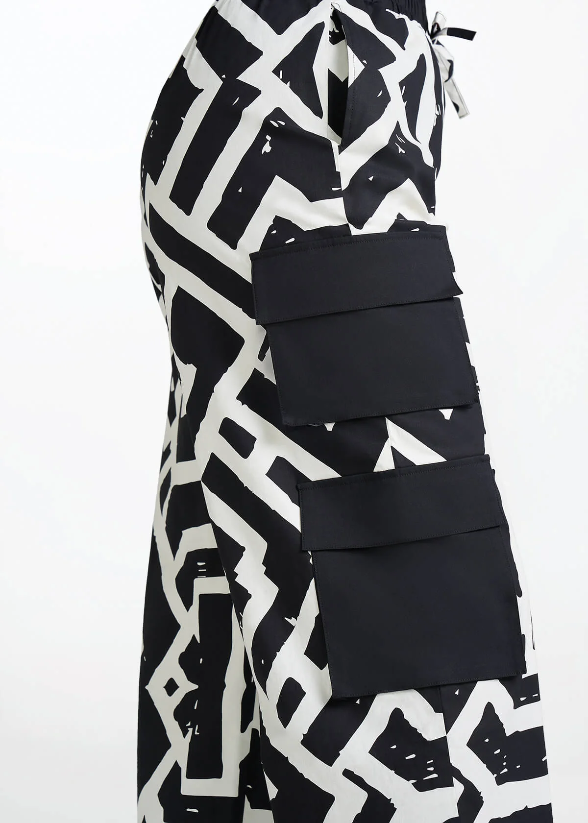 Ayoka Women's African Print Twill Cargo Pants (Onyx Cream Tribal) - Image 5
