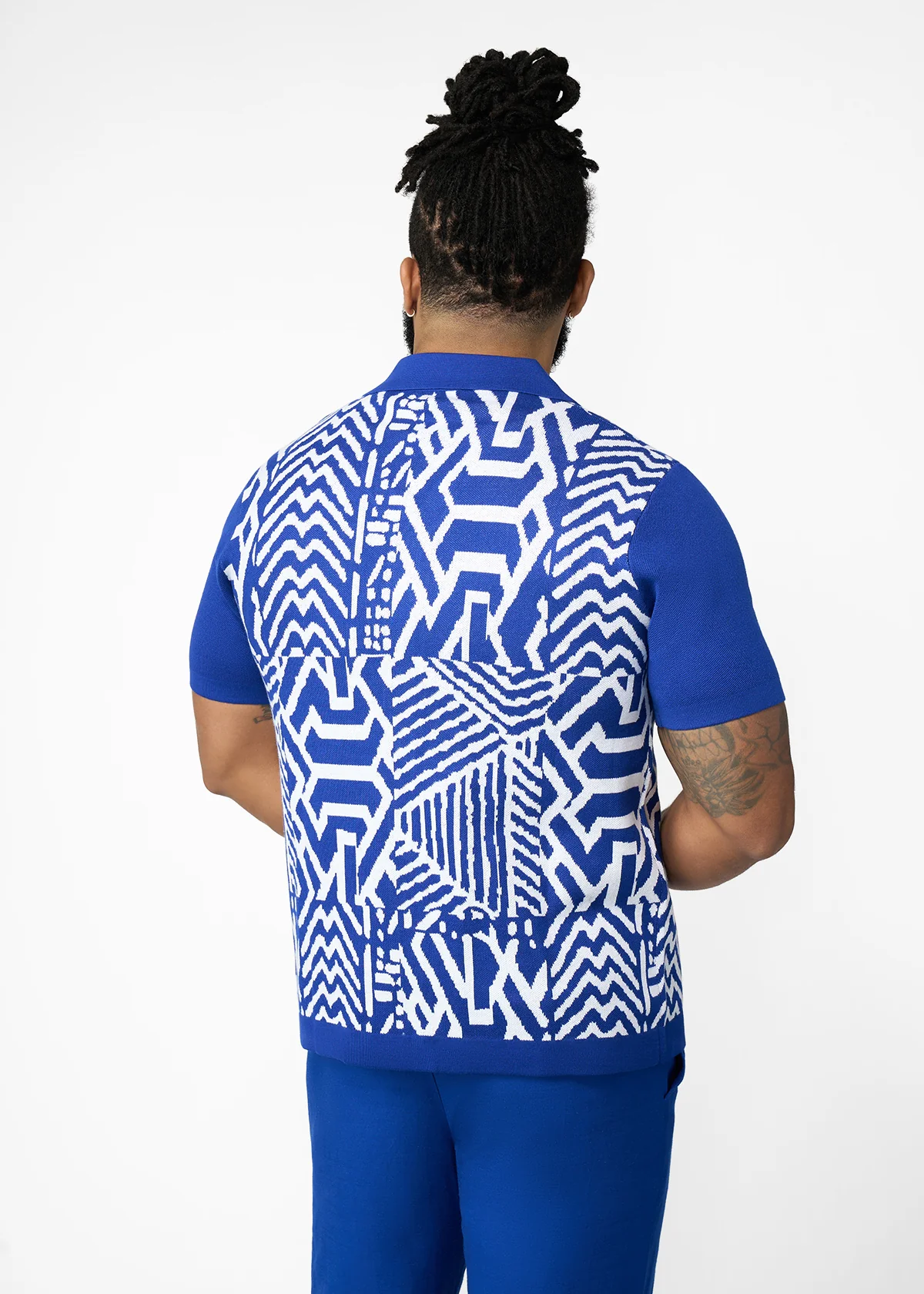 Degan Men's African Print Knit Shirt (White Cobalt Tribal) - Image 6
