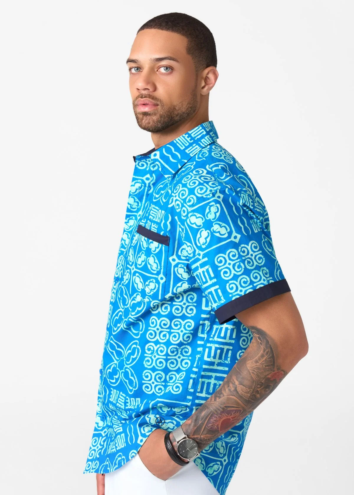 Deion Men's African Print Button-Up Shirt (Cool Blue Adire) - Image 3