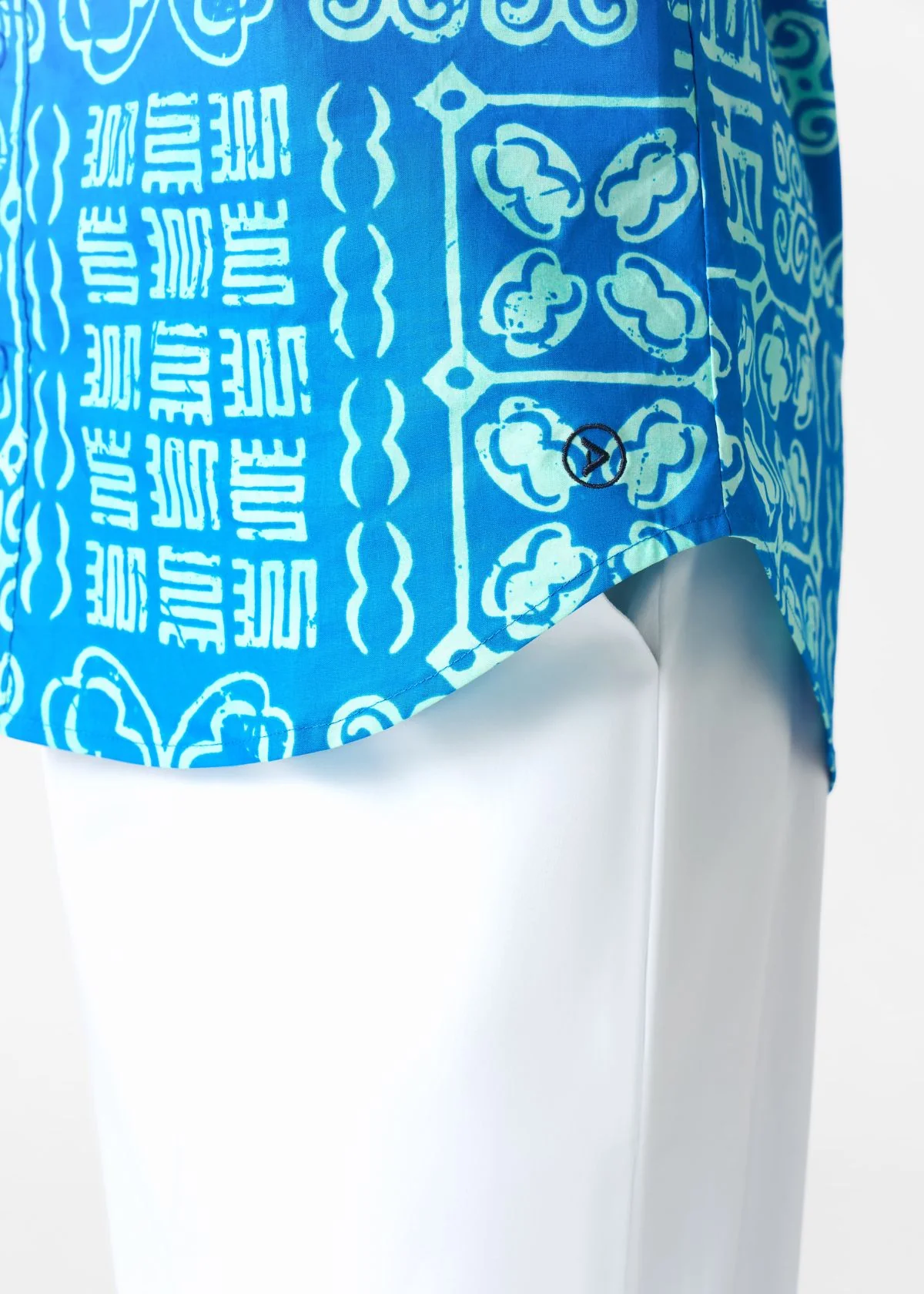 Deion Men's African Print Button-Up Shirt (Cool Blue Adire) - Image 6