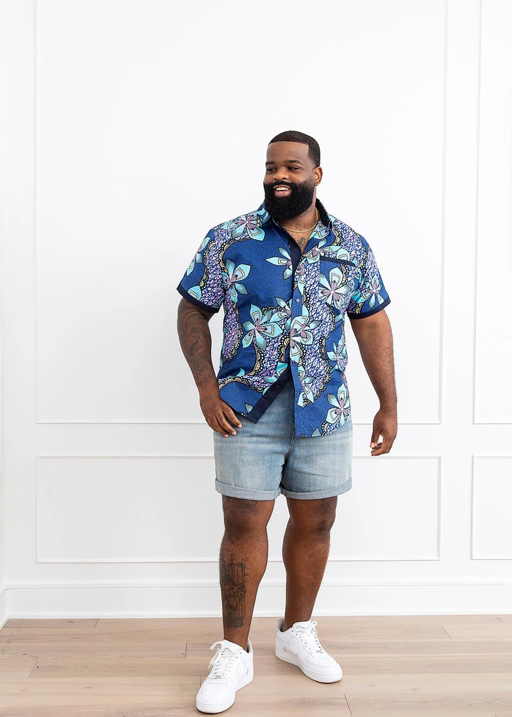 Deion Men's African Print Short Sleeve Button-Up Shirt (Light Blue Pink Iris) - Image 10
