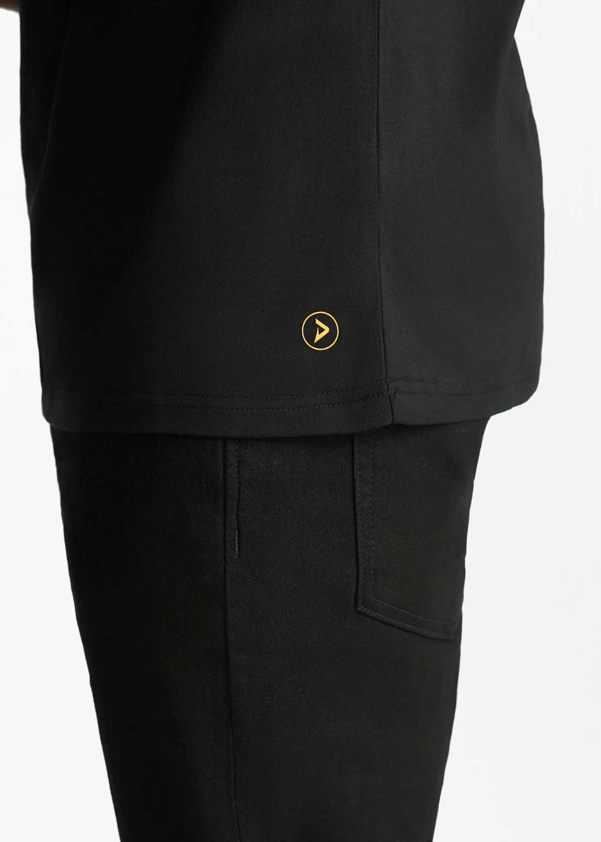 D'IYANU Brand T-Shirt (BLACK) - Image 8