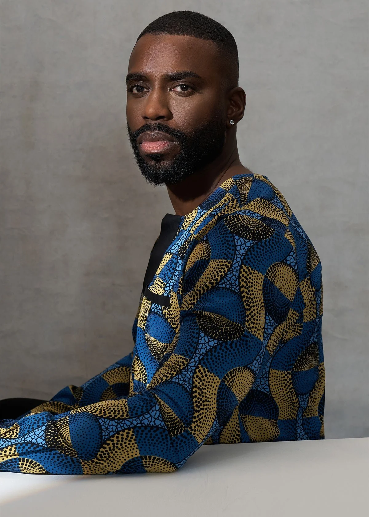 Ibrahim African Print Traditional Top (Blue Gold Circles) - Image 3