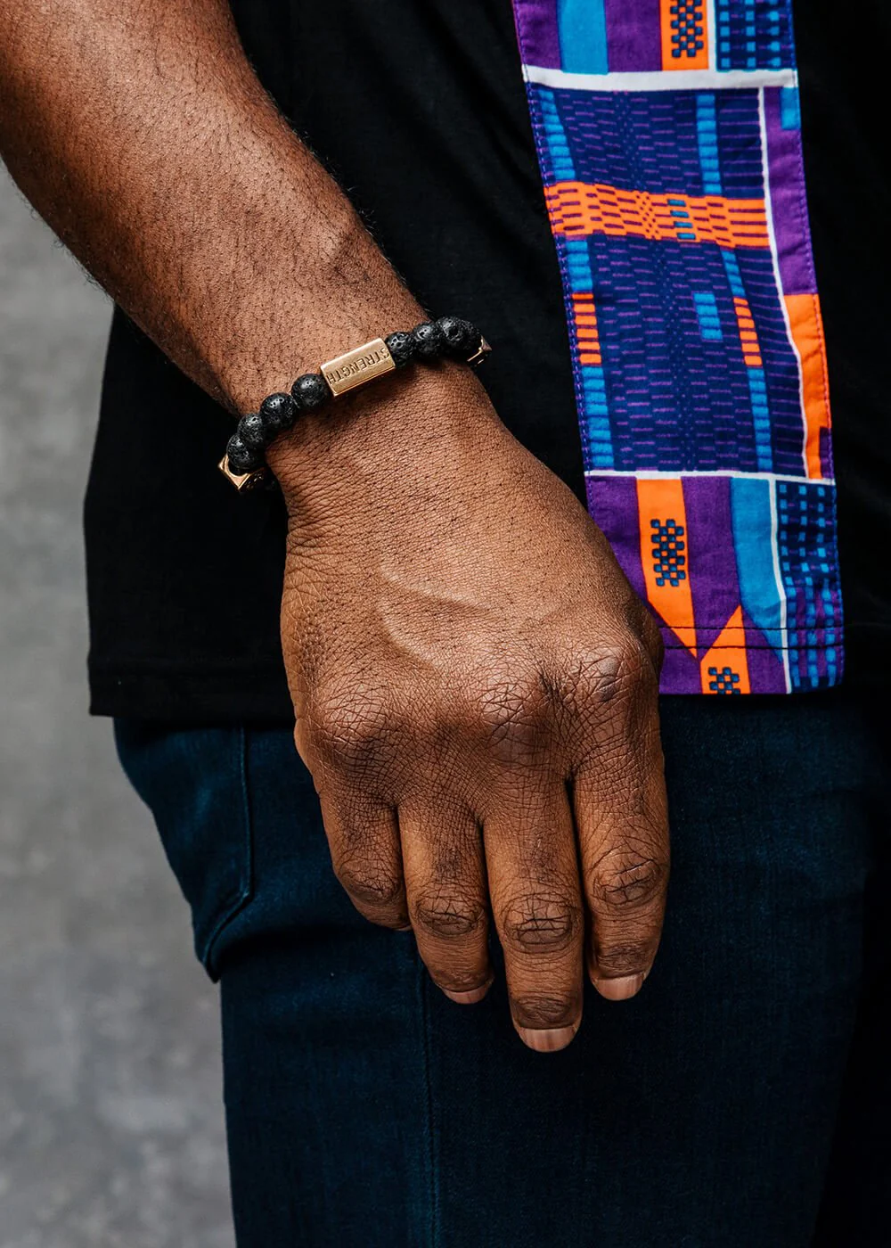 Irele Beaded Humility and Strength Adinkra Symbol Bracelet (Black) - Image 4