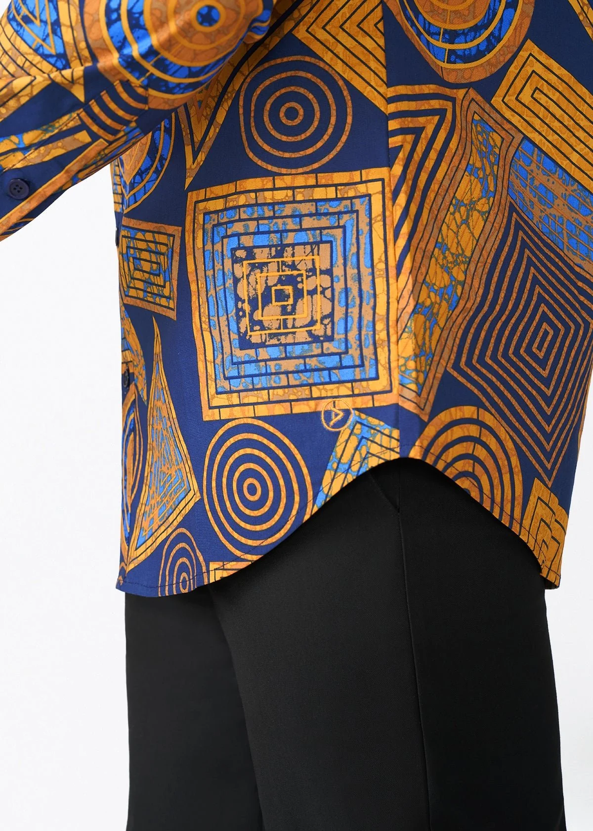 Mazi Men's African Print Button-up Shirt (Royal Blue Geometric) - Image 5