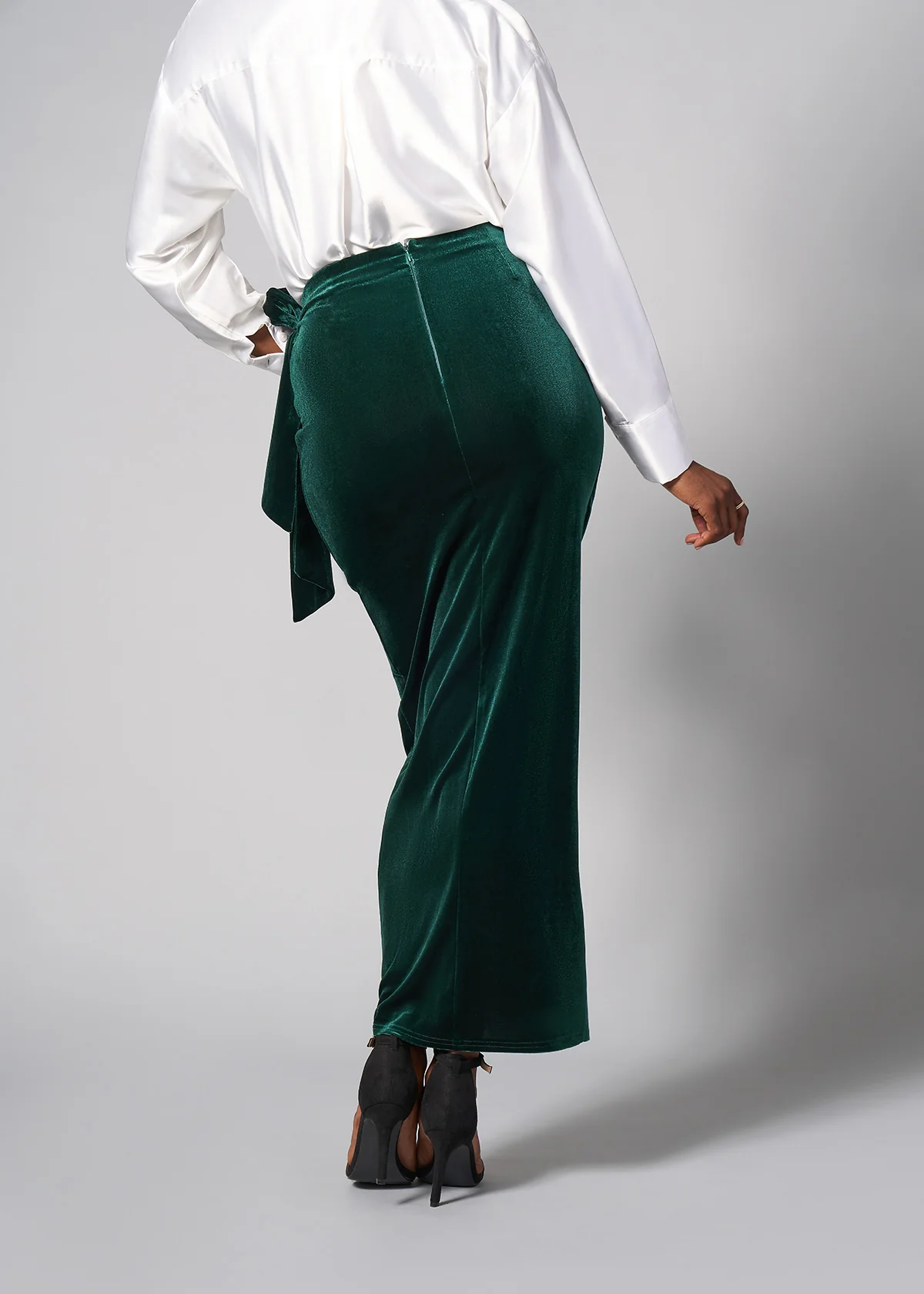 Tesafaye Women's Stretch Velvet Faux Wrap Skirt (Emerald) - Image 6