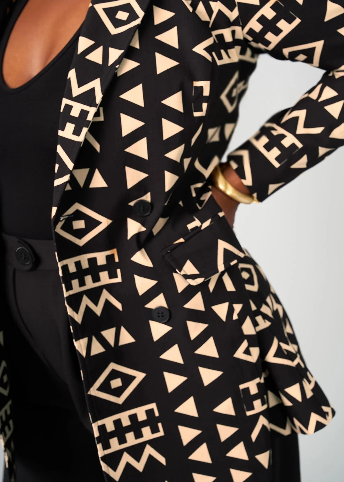 Uyai Women's African Print Stretch Blazer (Tan Black Tribal) - Image 6